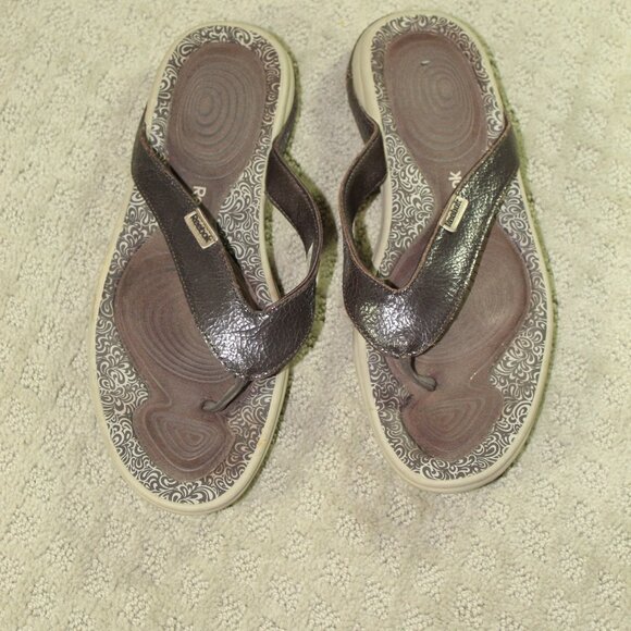 Reebok Easy-Tone Women's Size 10 Brown Thong Sandals - Picture 2 of 6